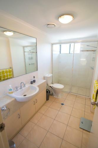 Minnie St 2 Bedroom / 2 Bathroom Apartment