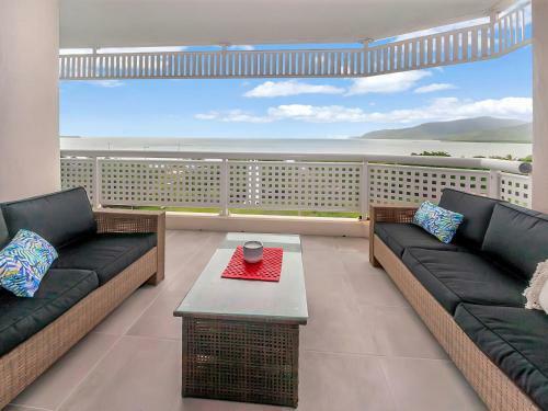 Luxury Waterfront Sea View Apartment
