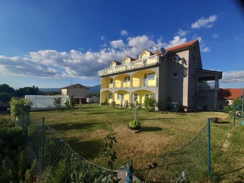Hostal Apartmani Mami?