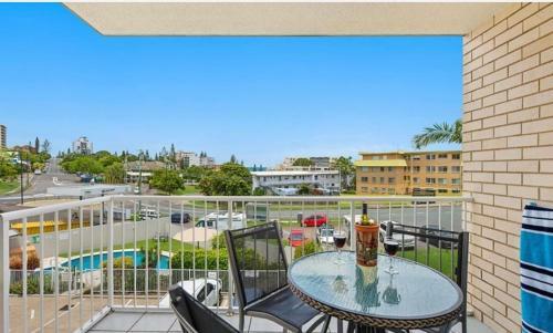 Apartamento Escape To This 2-bed Beach Home With Pool