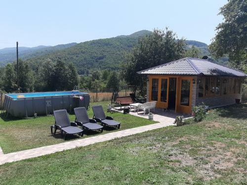 Ris Kuca Za Odmor