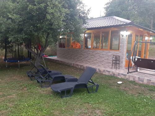 Ris Kuca Za Odmor