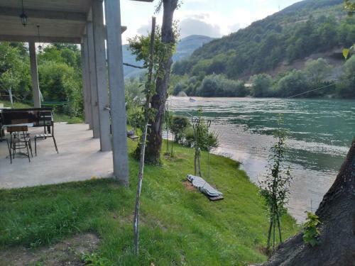 Bed & Breakfast Preno?i?te Na Drini Fo?a