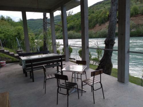Bed & Breakfast Preno?i?te Na Drini Fo?a