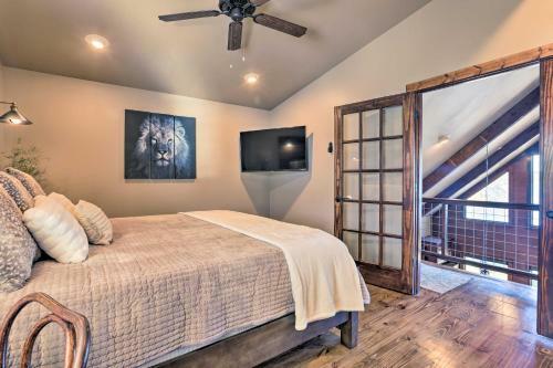 Home Located On The Shoreline Of Lay Lake!