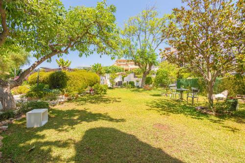 Villa Resort Con Piscina Privada En Calle Carabeo