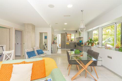 Villa Resort Con Piscina Privada En Calle Carabeo