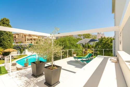 Villa Resort Con Piscina Privada En Calle Carabeo