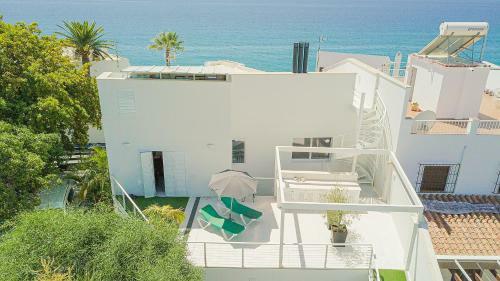 Villa Resort Con Piscina Privada En Calle Carabeo