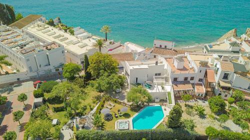 Villa Resort Con Piscina Privada En Calle Carabeo