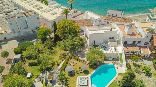 Villa Resort Con Piscina Privada En Calle Carabeo