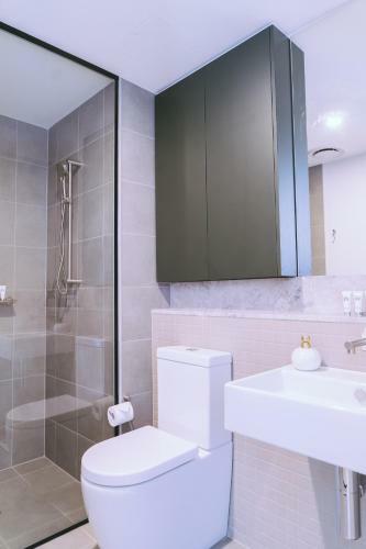 Capitol Executive Apartment On London Circuit