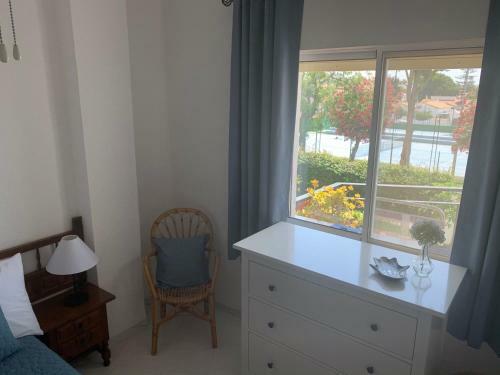 Tres Hermanos - Spacious Modern 2 Bedroom Apartment