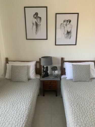 Tres Hermanos - Spacious Modern 2 Bedroom Apartment