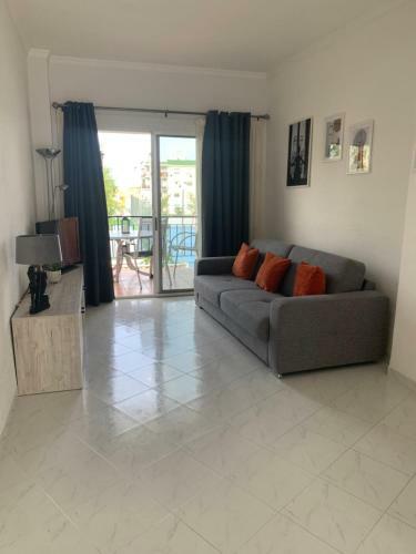 Tres Hermanos - Spacious Modern 2 Bedroom Apartment