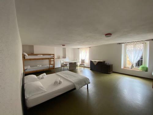 Hostal Villa Astano