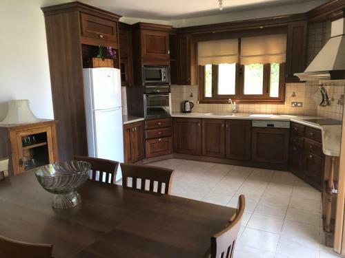 Enastro Holiday Home