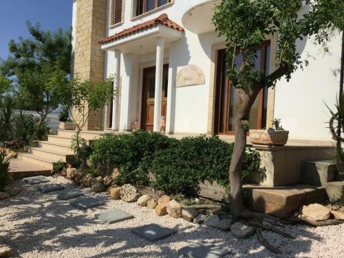 Enastro Holiday Home