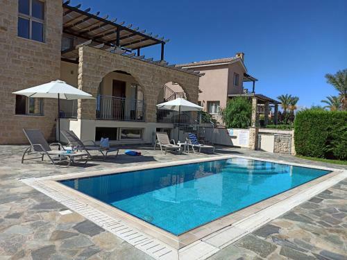 Villa Diana - 3 Bedroom Beach Villa With Private Swimming Pool
