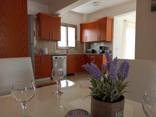Villa Liberty - 4 Bedroom Beach Villa With Private Swimming Pool