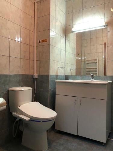 Flora Apartment 612a
