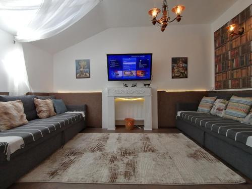 Apartment 15