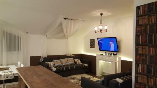 Apartment 15