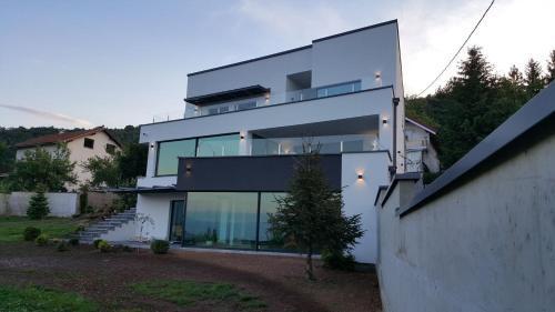 Luxury Villas #1