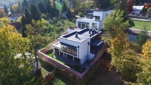 Luxury Villas #1