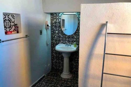 Casa El Flamboy�n Dentro de La Ciudad Amurallada