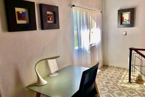 Casa El Flamboy�n Dentro de La Ciudad Amurallada