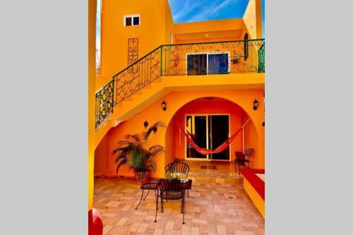 Casa El Flamboy�n Dentro de La Ciudad Amurallada