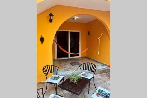 Casa El Flamboy�n Dentro de La Ciudad Amurallada