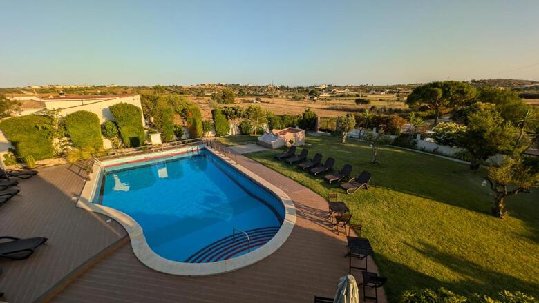 Hotel Albergaria Rosa Montes (.)