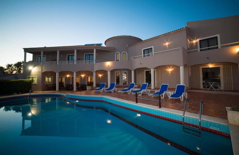 Hotel Albergaria Rosa Montes (.)