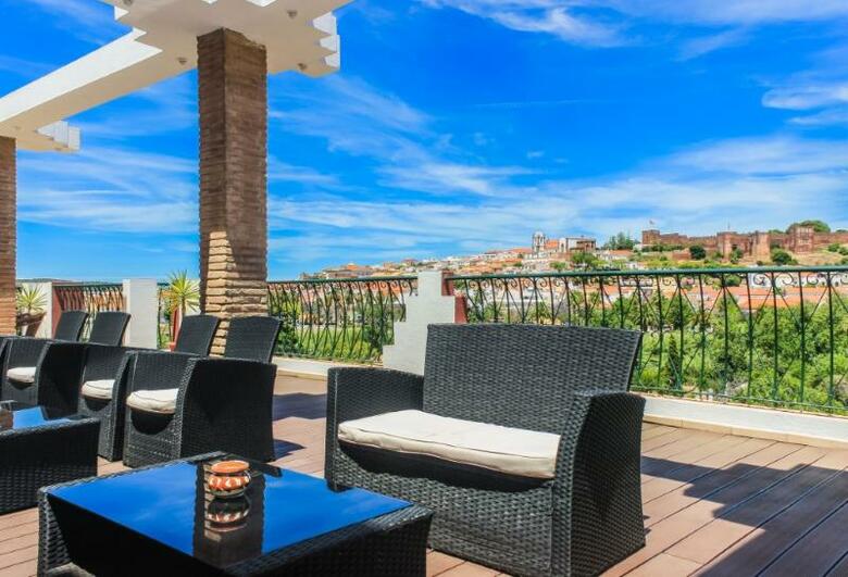 Hotel Colina Dos Mouros