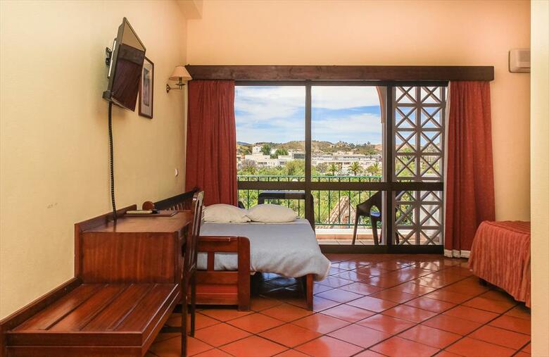 Hotel Colina Dos Mouros