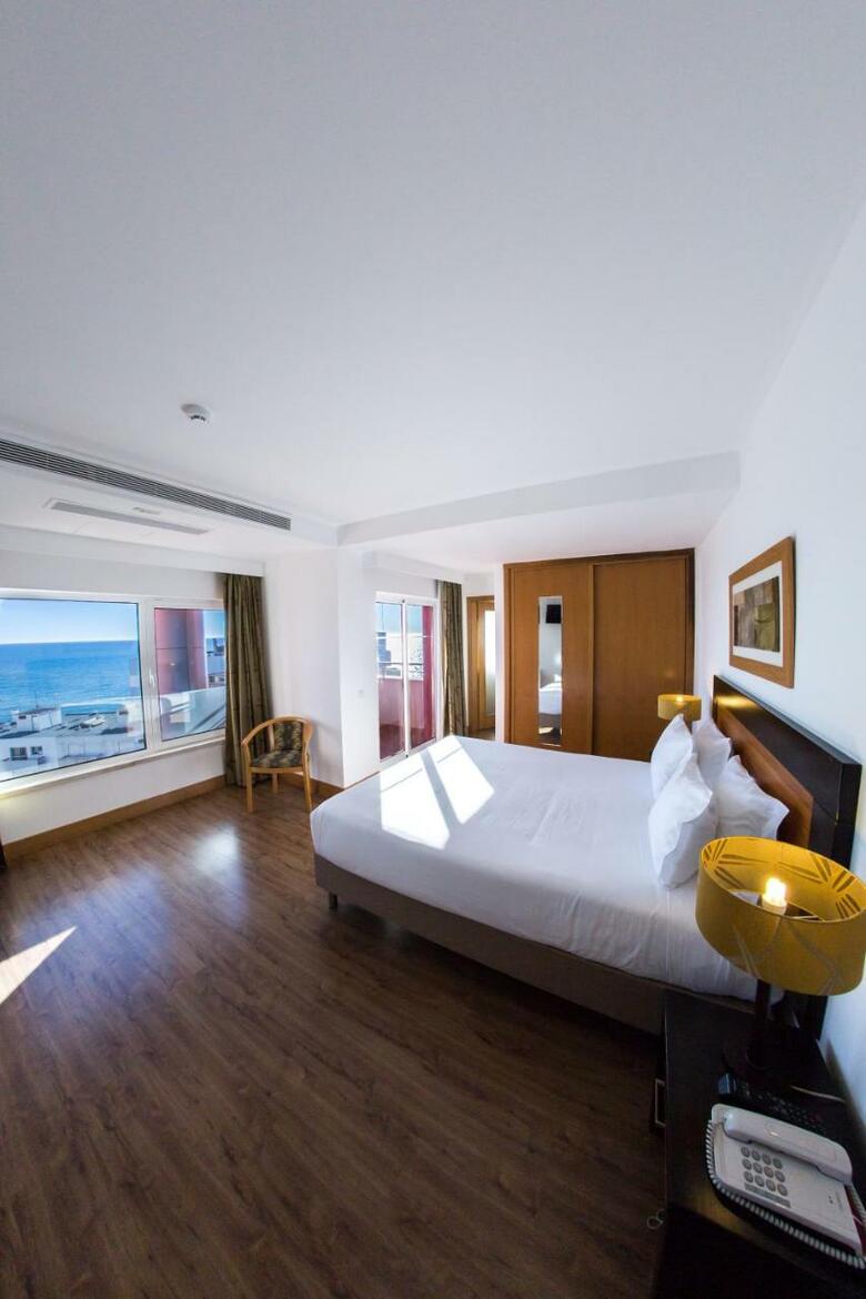 Hotel Quarteira Sol
