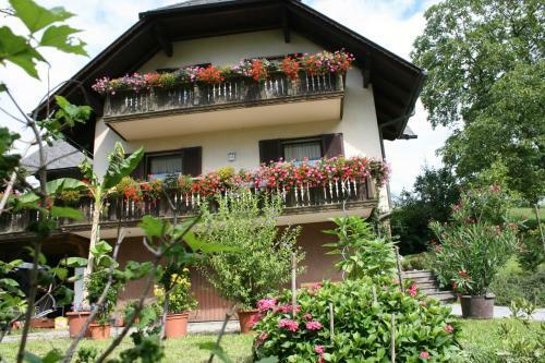 Hostal Gasthaus - G�stehaus Schusterbauer