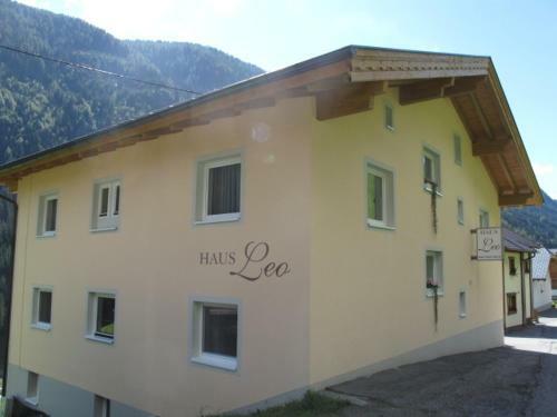 Hostal Haus Leo