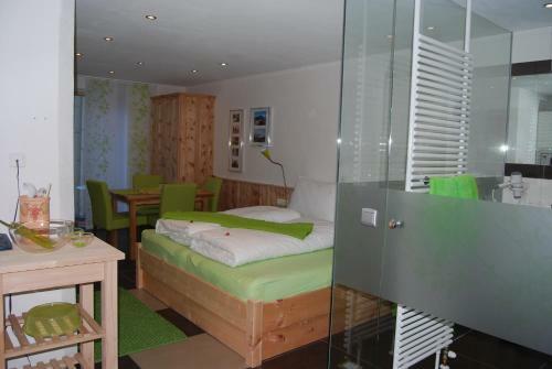 Apart Stotter