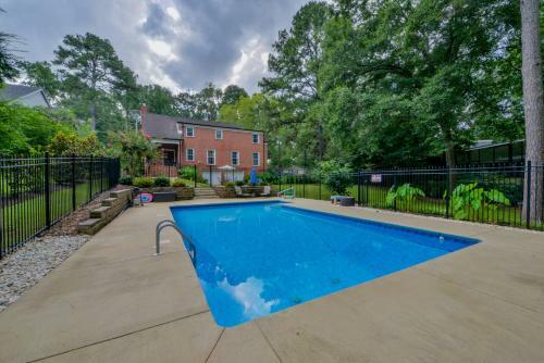 Capstone Pool House