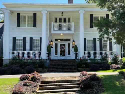 Hotel Bama Bed And Breakfast - Sweet Home Alabama Suite
