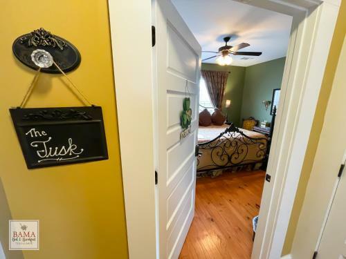 Hotel Bama Bed And Breakfast - Tusk Suite