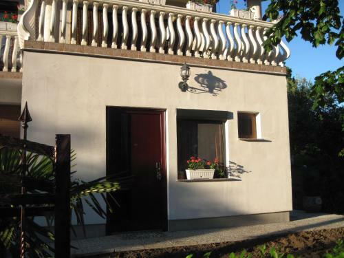 Hostal Room No. 8