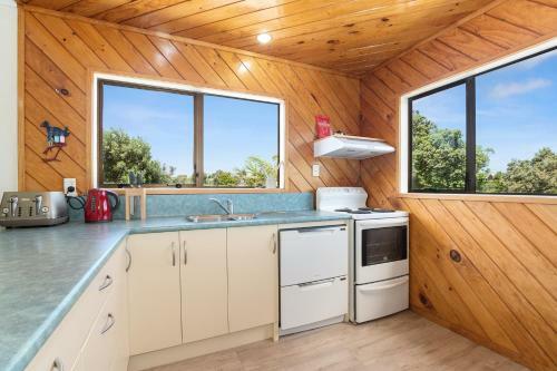 Taranui Escape - Mangawhai Heads Holiday Home