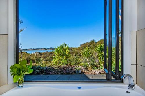 Afterdune Delight - Mangawhai Holiday Home