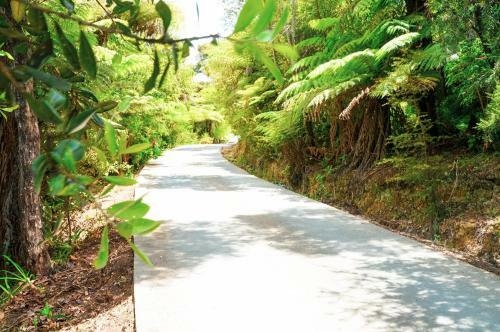 Apartamento Tui & Nikau Cabins