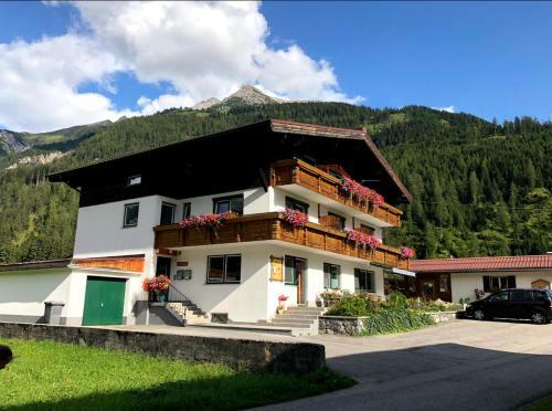 Hostal Haus Moosbrugger