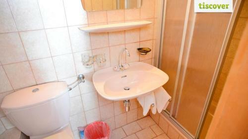 Hostal Gastehaus Wolf
